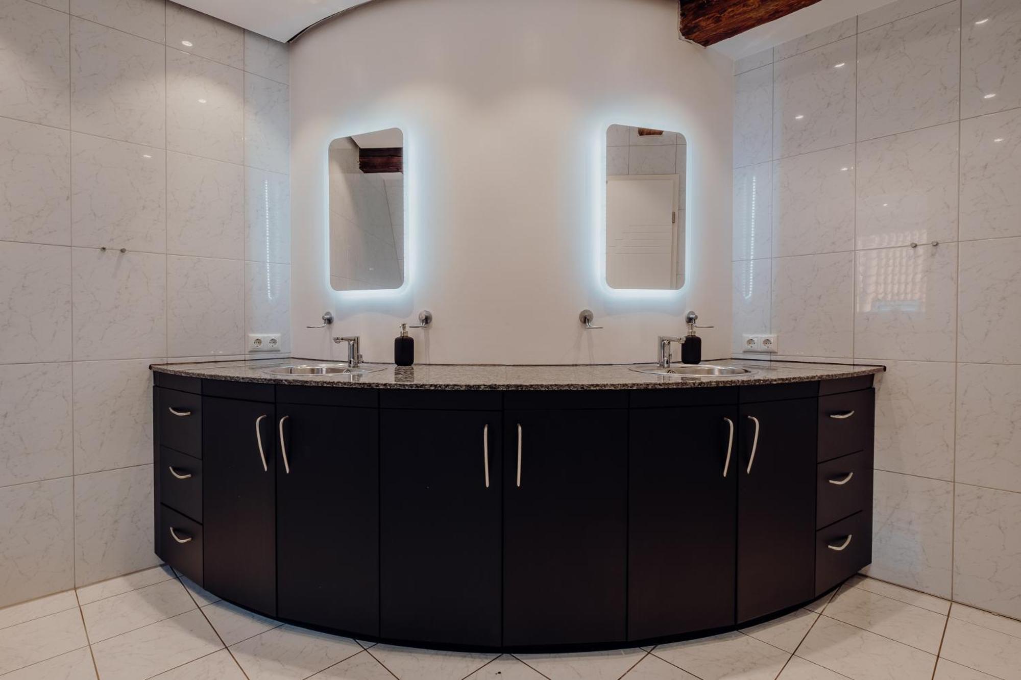 Luxurioese Und Stilvolle Ferienwohnung In Bester Lage Bremens Buitenkant foto